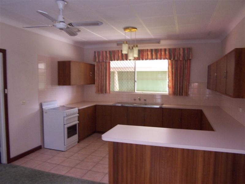 19 Kalamunda Road, Kalamunda WA 6076