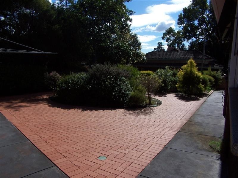 19 Kalamunda Road, Kalamunda WA 6076