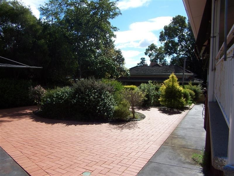 19 Kalamunda Road, Kalamunda WA 6076