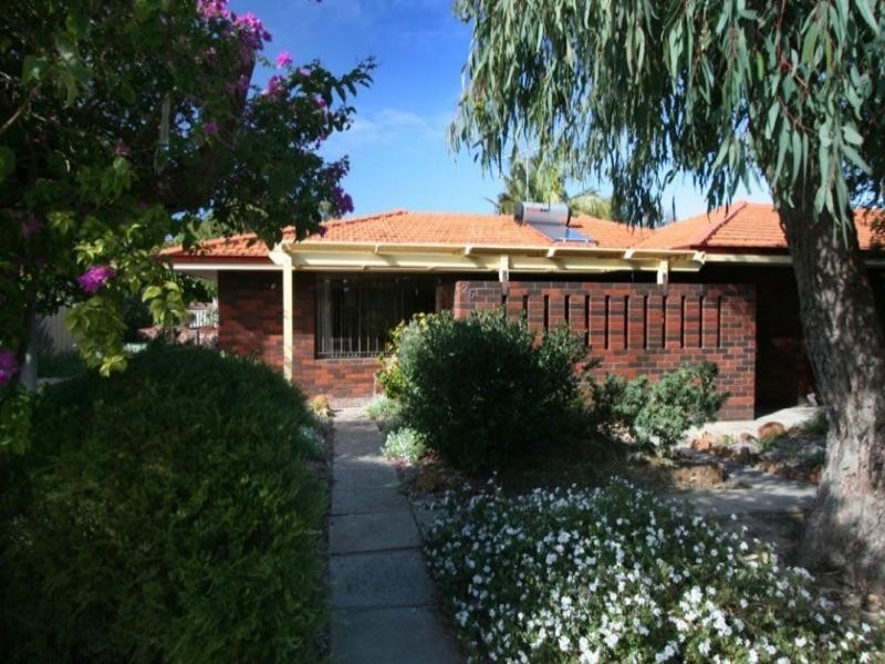 26 Aralia Way, Forrestfield WA 6058