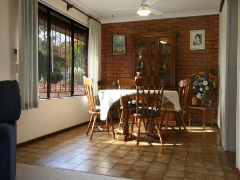 26 Aralia Way, Forrestfield WA 6058