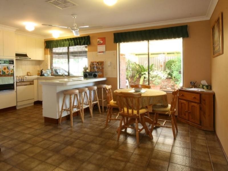 26 Aralia Way, Forrestfield WA 6058