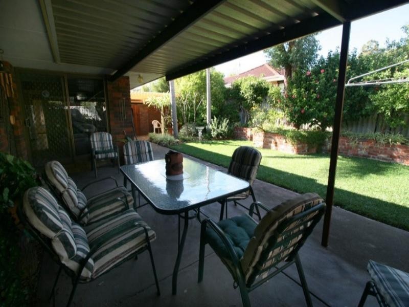 26 Aralia Way, Forrestfield WA 6058