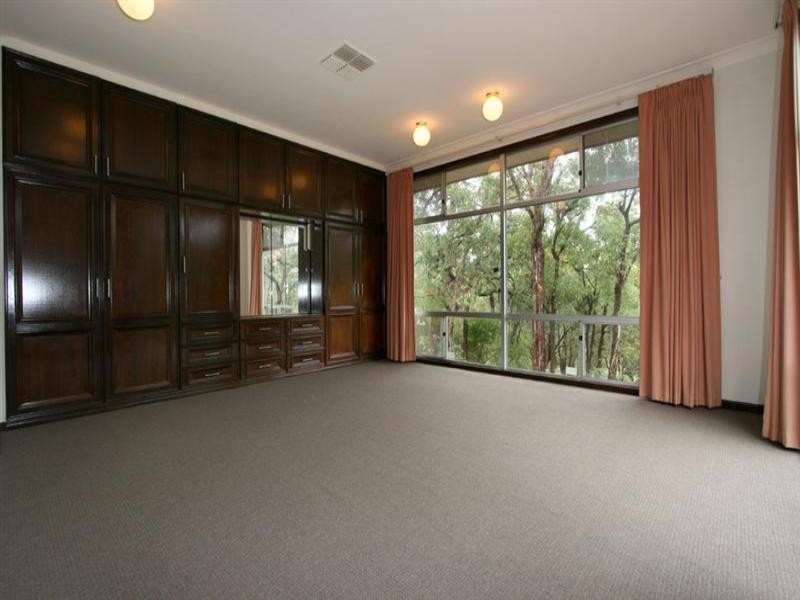 80 Falls Road, Lesmurdie WA 6076