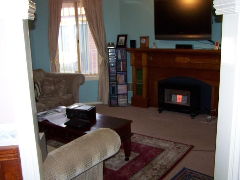 14 Kulungar Elbow, South Guildford WA 6055