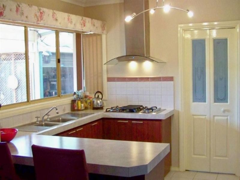 14 Kulungar Elbow, South Guildford WA 6055