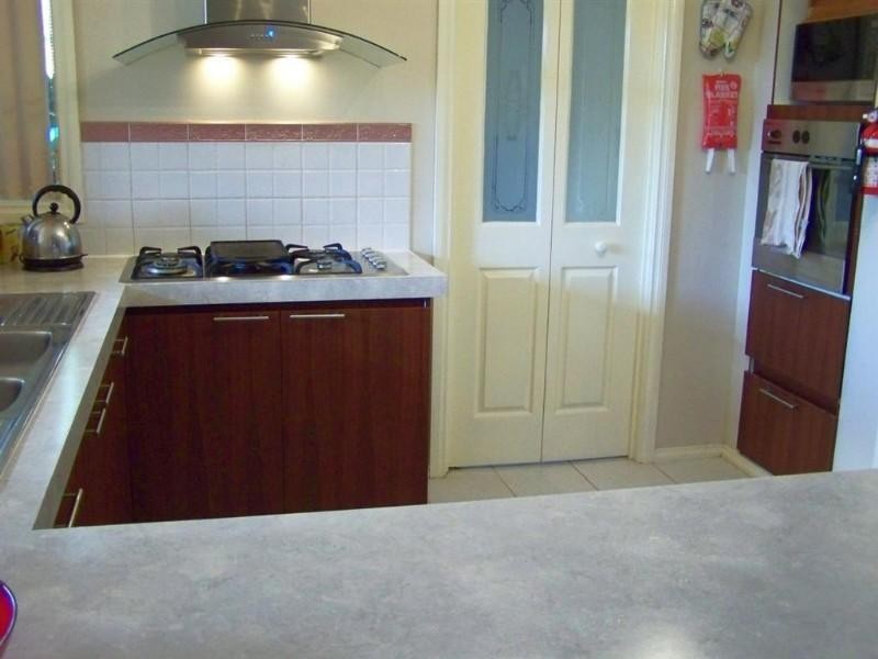 14 Kulungar Elbow, South Guildford WA 6055