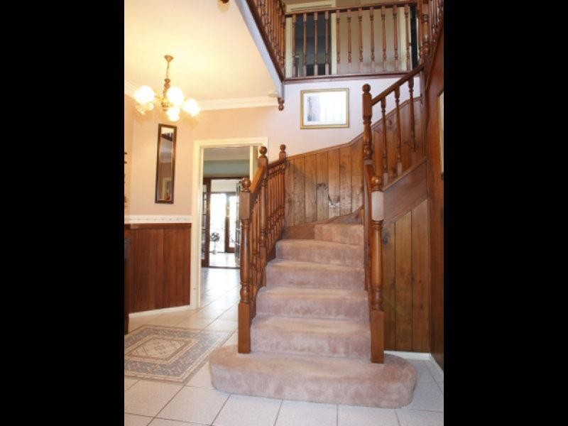 14 Kulungar Elbow, South Guildford WA 6055