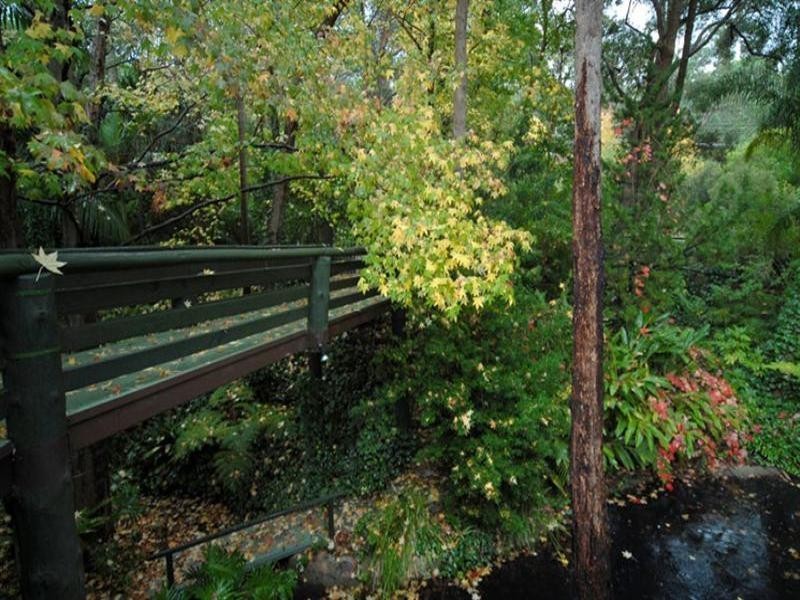 66 Spring Road, Kalamunda WA 6076