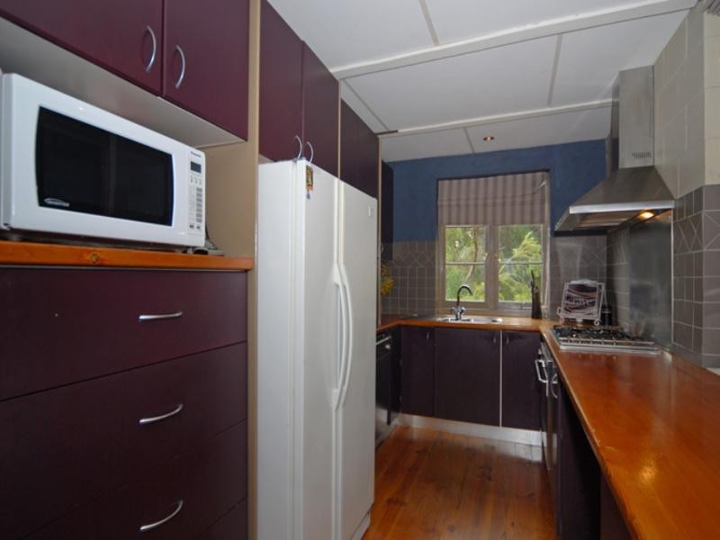 11 Vernallen Way, Lesmurdie WA 6076