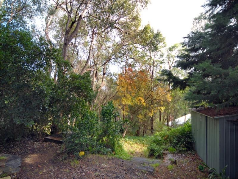 11 Vernallen Way, Lesmurdie WA 6076