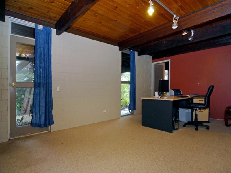 11 Vernallen Way, Lesmurdie WA 6076