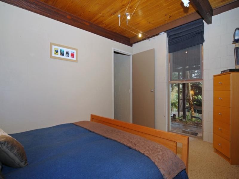 11 Vernallen Way, Lesmurdie WA 6076