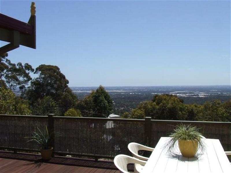 41 Lenori Road, Gooseberry Hill WA 6076