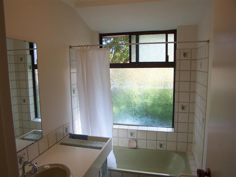 16 Fletcher Road, Lesmurdie WA 6076