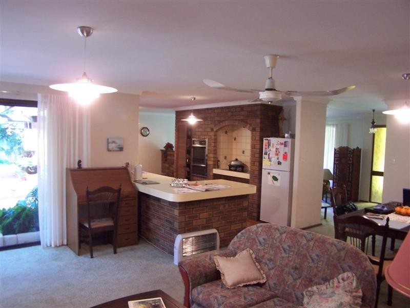 16 Fletcher Road, Lesmurdie WA 6076