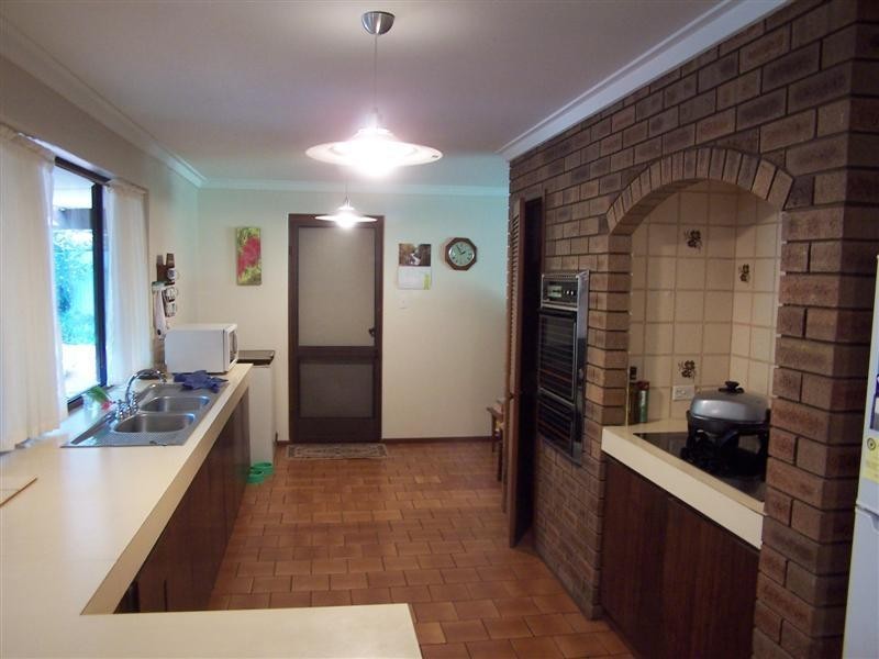 16 Fletcher Road, Lesmurdie WA 6076