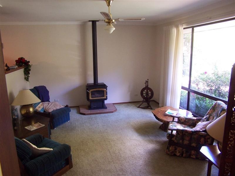 16 Fletcher Road, Lesmurdie WA 6076