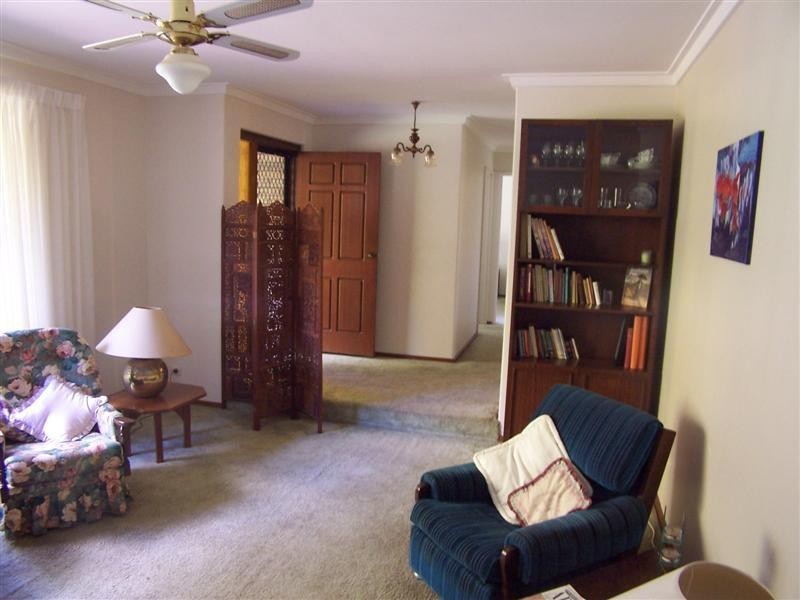 16 Fletcher Road, Lesmurdie WA 6076