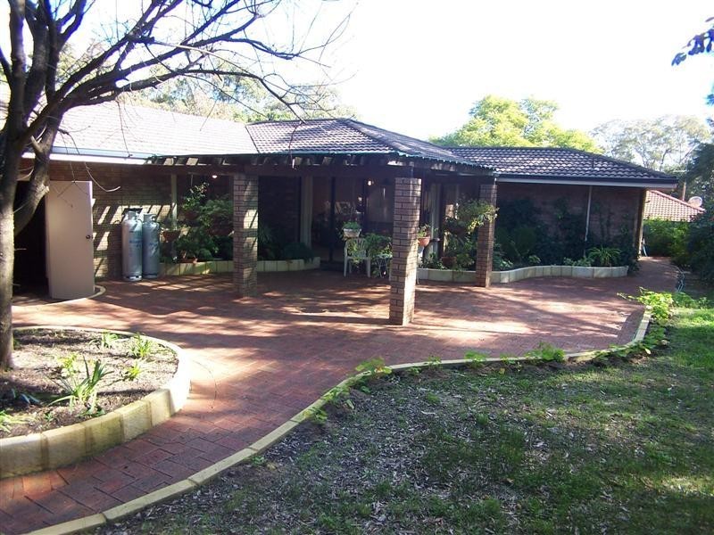 16 Fletcher Road, Lesmurdie WA 6076