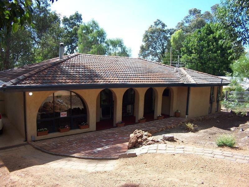 31 Baden Road, Kalamunda WA 6076