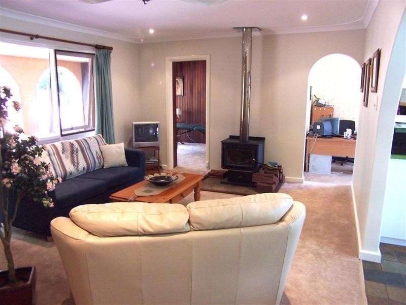 31 Baden Road, Kalamunda WA 6076