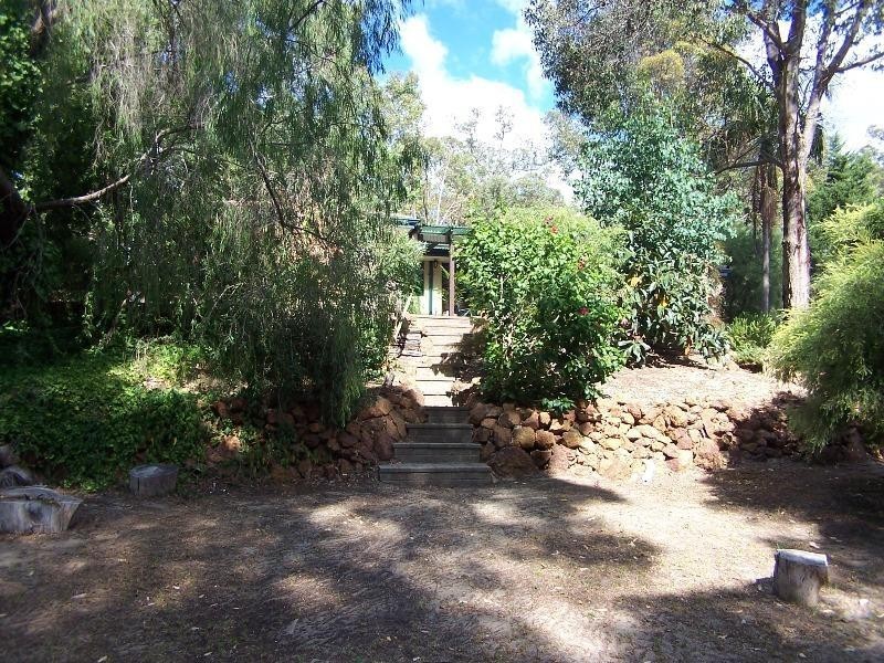 31 Baden Road, Kalamunda WA 6076