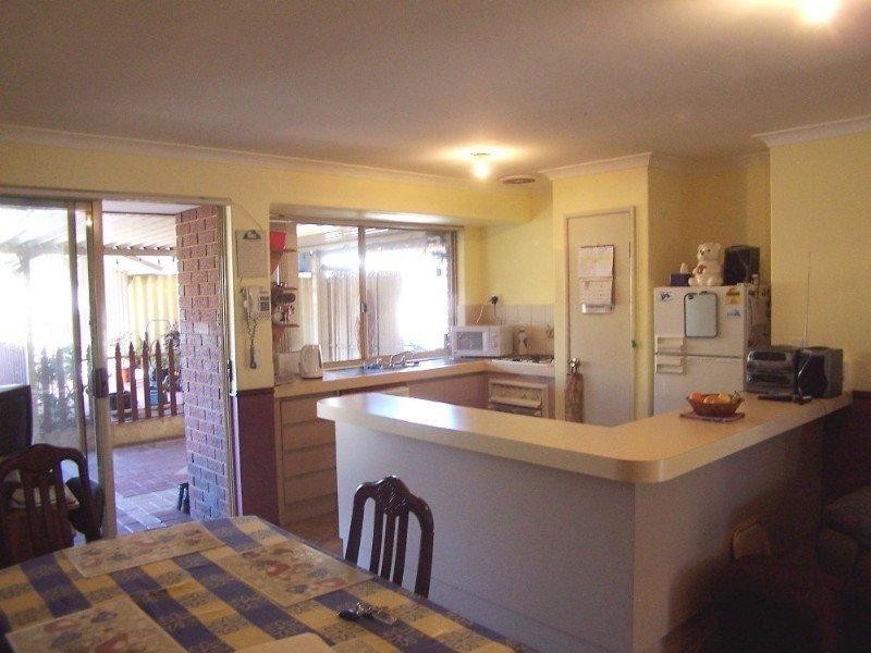 24 Koongee Cross, High Wycombe WA 6057