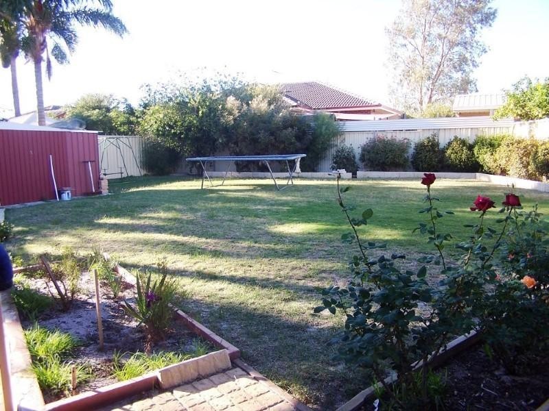 24 Koongee Cross, High Wycombe WA 6057