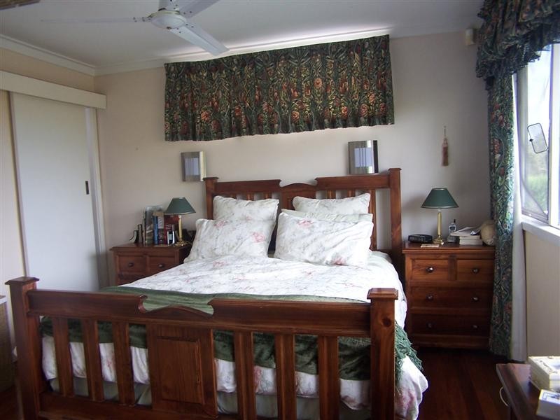 21 Walbeck Road, Kalamunda WA 6076