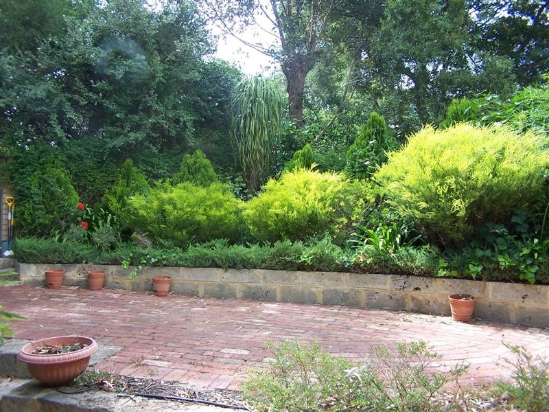 21 Walbeck Road, Kalamunda WA 6076