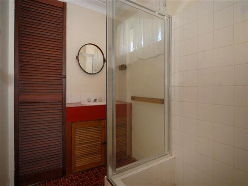 39 urch Road, Kalamunda WA 6076