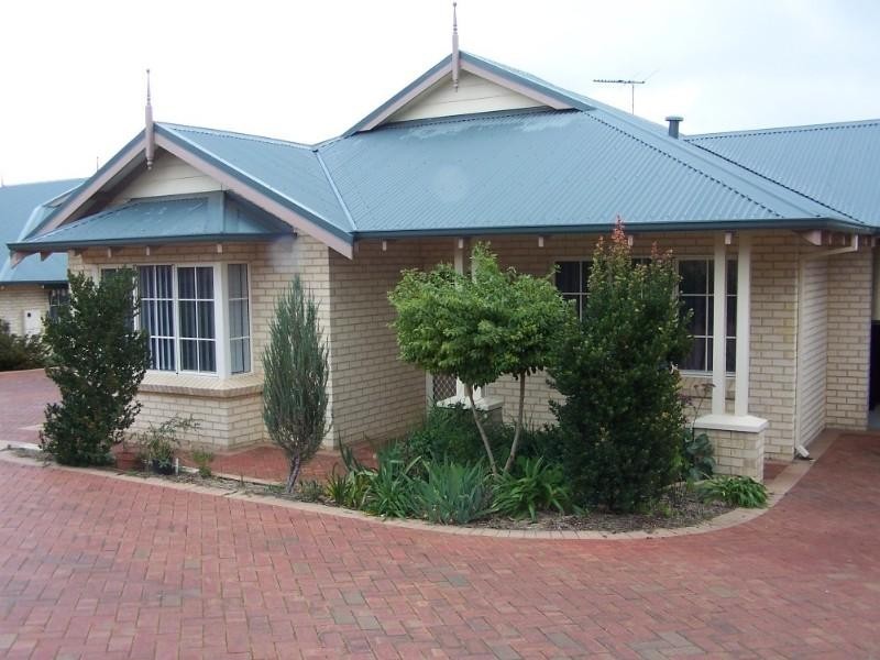 7/9 Secrett Lane, Kalamunda WA 6076