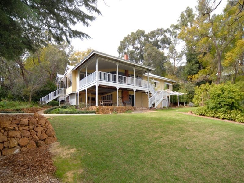 12 Alpine Road, Kalamunda WA 6076