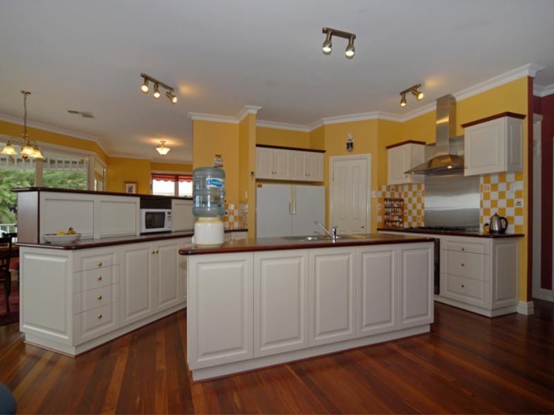 12 Alpine Road, Kalamunda WA 6076