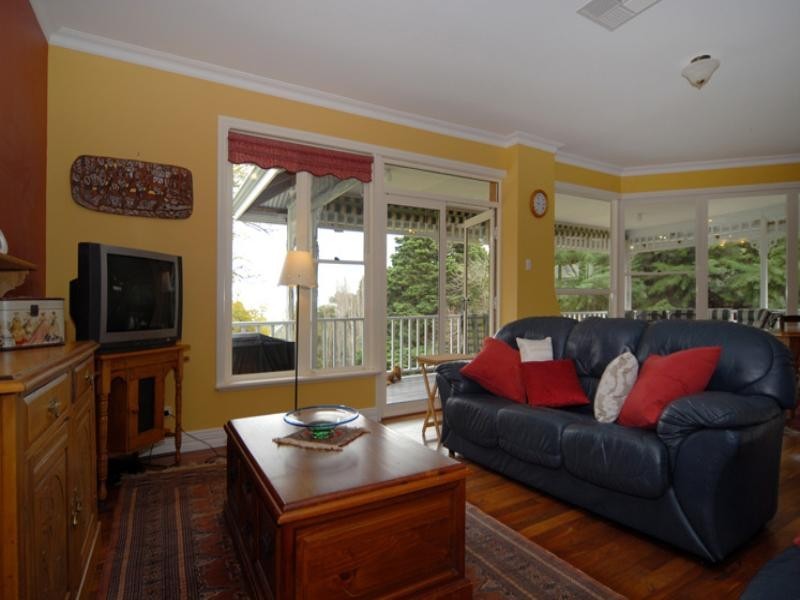 12 Alpine Road, Kalamunda WA 6076