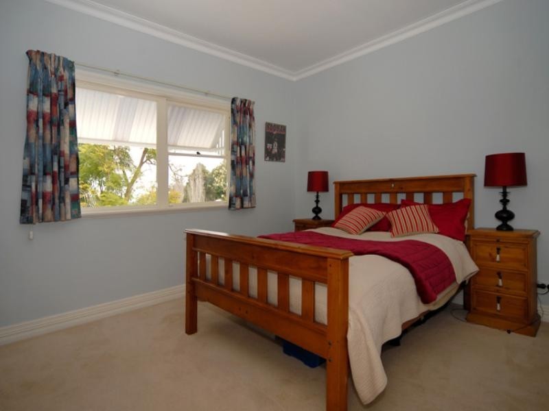 12 Alpine Road, Kalamunda WA 6076