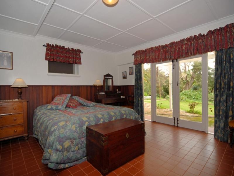 12 Alpine Road, Kalamunda WA 6076