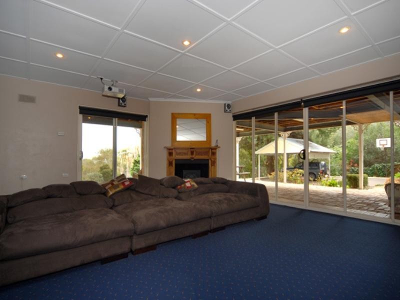 12 Alpine Road, Kalamunda WA 6076