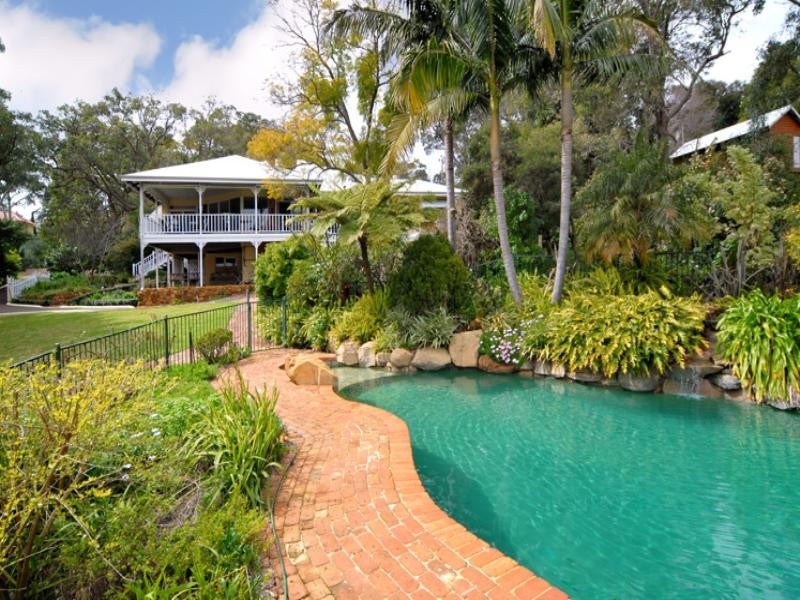 12 Alpine Road, Kalamunda WA 6076