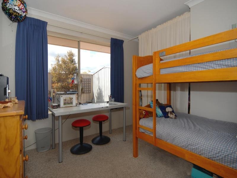 5 Doepel Way, Wattle Grove WA 6107