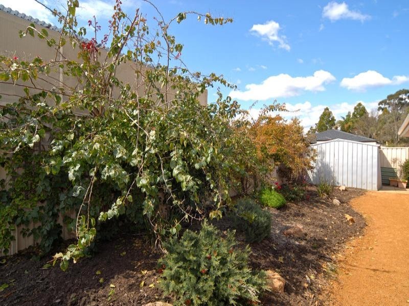 5 Doepel Way, Wattle Grove WA 6107