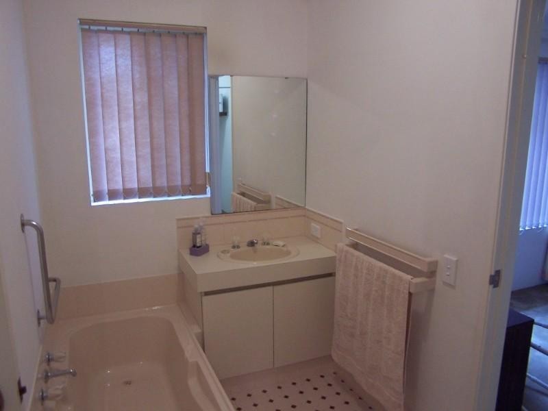 4/21 Central Road, Kalamunda WA 6076