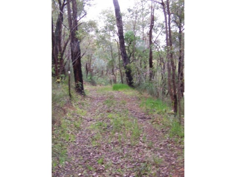 94 Falls Road, Lesmurdie WA 6076