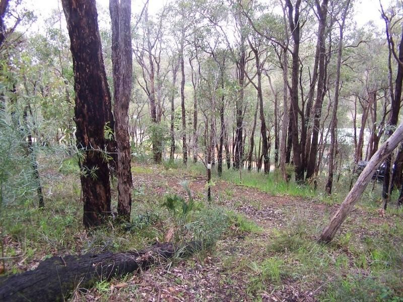 94 Falls Road, Lesmurdie WA 6076