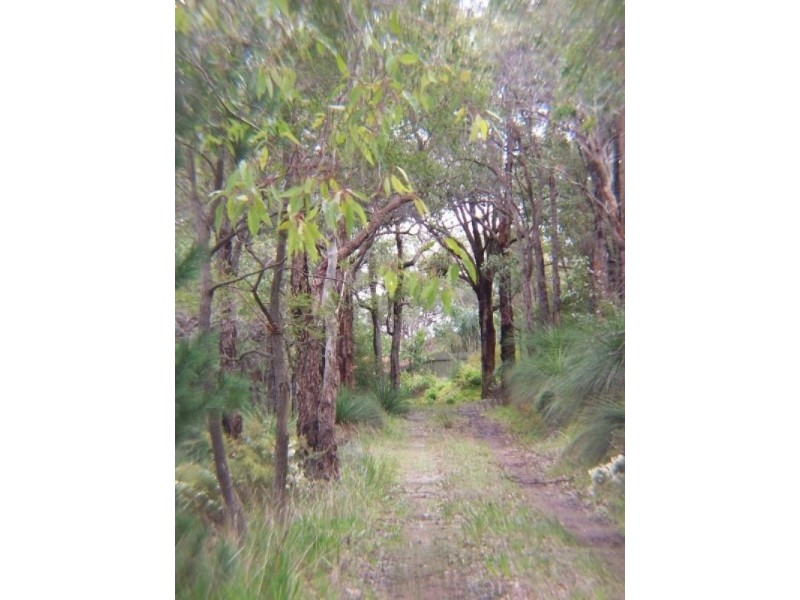 94 Falls Road, Lesmurdie WA 6076