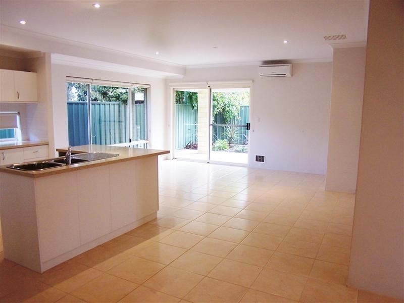 5/98 Canning Road, Kalamunda WA 6076