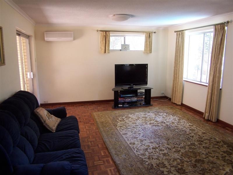 27 Watsonia Road, Gooseberry Hill WA 6076