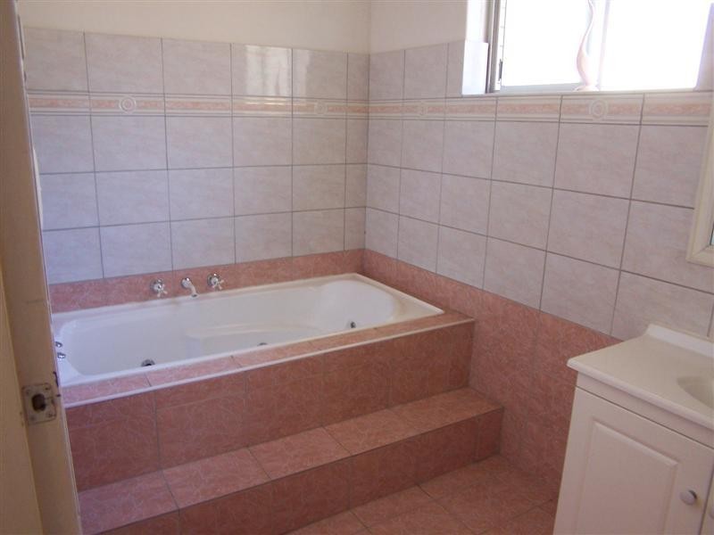 27 Watsonia Road, Gooseberry Hill WA 6076