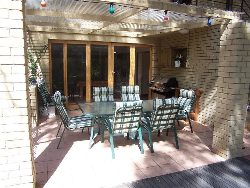 27 Watsonia Road, Gooseberry Hill WA 6076